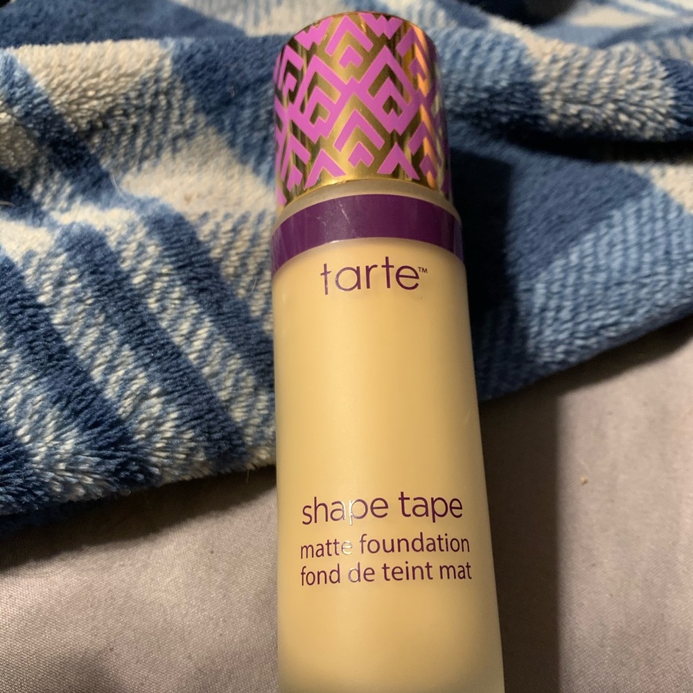 NWOT. Tarte Shape Tape Matte Foundation